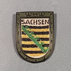 ALLEMAGNE INSIGNE DE JOURNEE WHW PROVINCE DE SAXE SACHSEN FABRICATION SECONDE GUERRE HAUTEUR 4.5 cm WINTERHILFSWERK